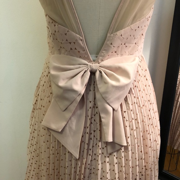 Cutest bridesmaids, spring cocktail, sexy dress! - Picture 2 of 7